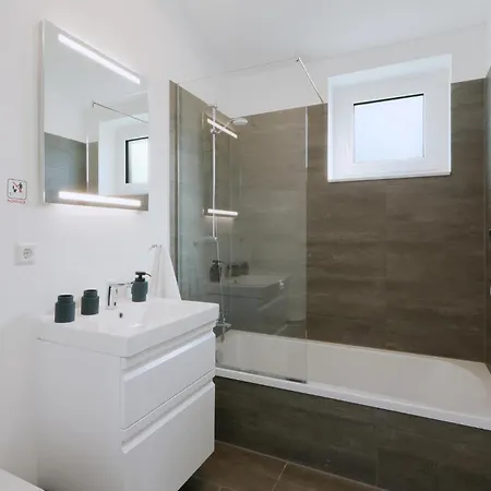 Stunning In Lembruch-duemmer With Sauna *